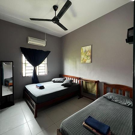 Taiping Homestay Husna Afina Extérieur photo