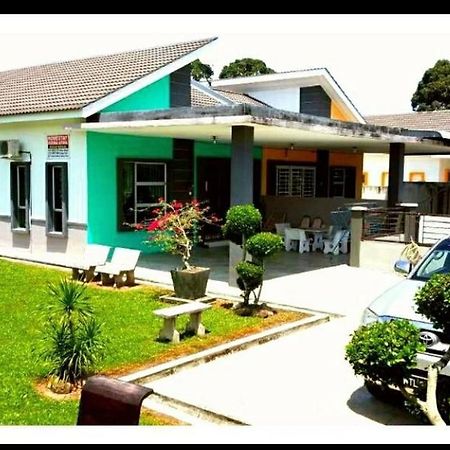 Taiping Homestay Husna Afina Extérieur photo