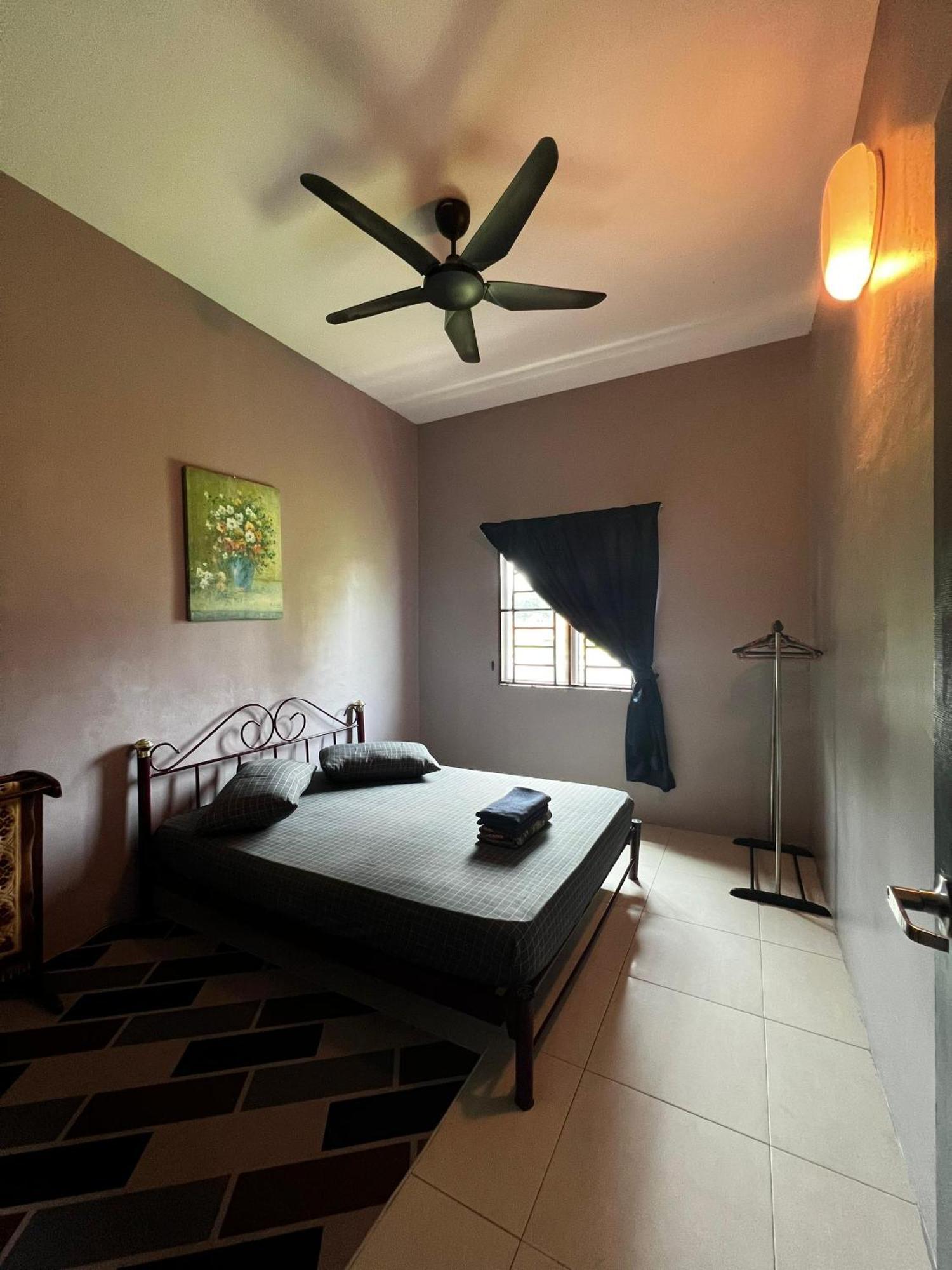 Taiping Homestay Husna Afina Extérieur photo