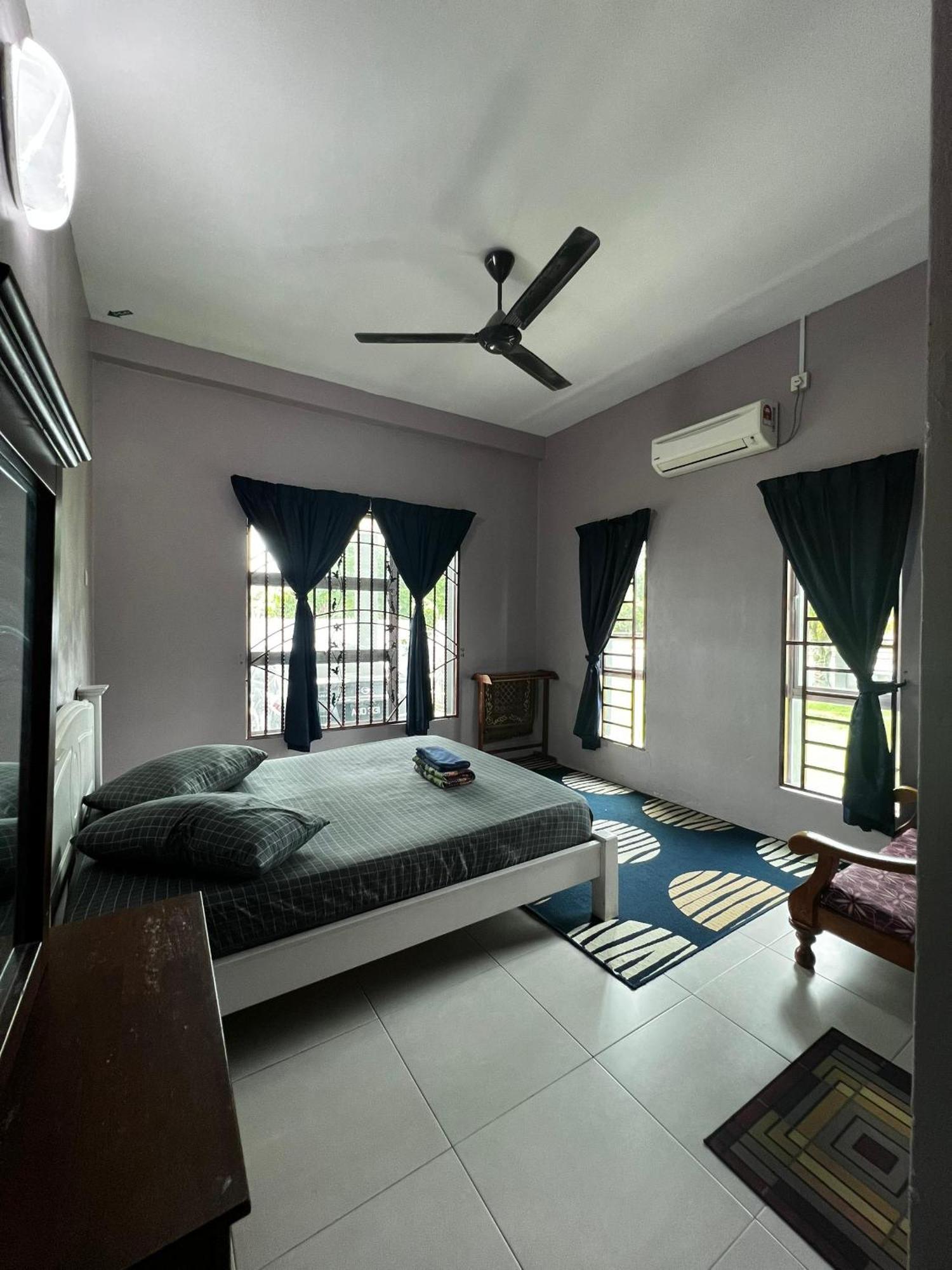 Taiping Homestay Husna Afina Extérieur photo